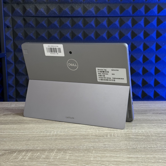 БВ Ноутбук-планшет Dell Latitude 7210 2-in-1 12,3" FHD IPS TOUCH Intel Core i5-10310U 16 RAM 512 SSD Intel UHD Graphics