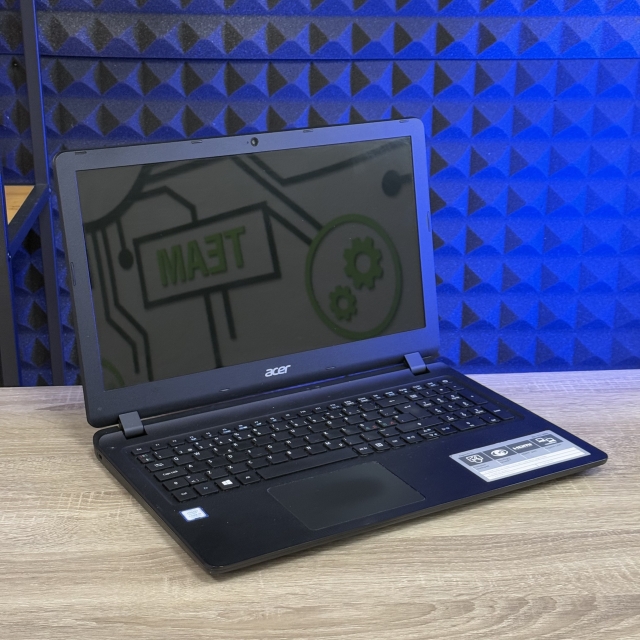 Ноутбук Acer ES1-572 15.6" Intel i3-5005U 8 RAM 120 SSD Intel HD Graphics 5500 БВ