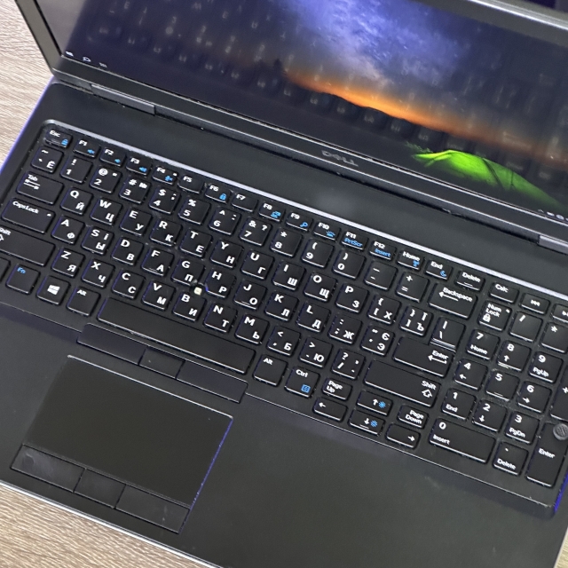 Ноутбук Dell Precision 7530 15.6" FHD IPS Intel Core i7-8850H 16 RAM 512 SSD NVIDIA QUADRO P1000 4 ГБ БВ