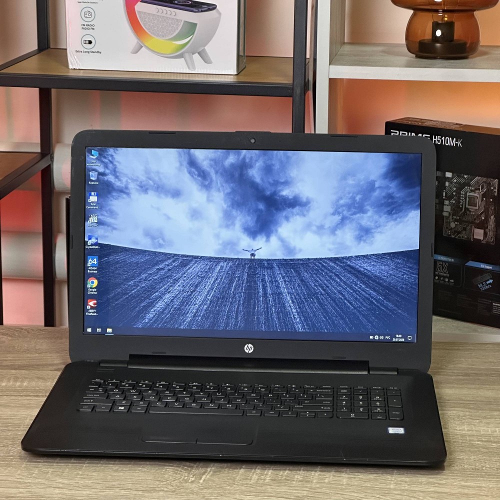 Ноутбук HP 17-X173DX 17.3 HD+ Intel Core i7-7500U 8 RAM 240 SSD Intel HD Graphics 620 БВ