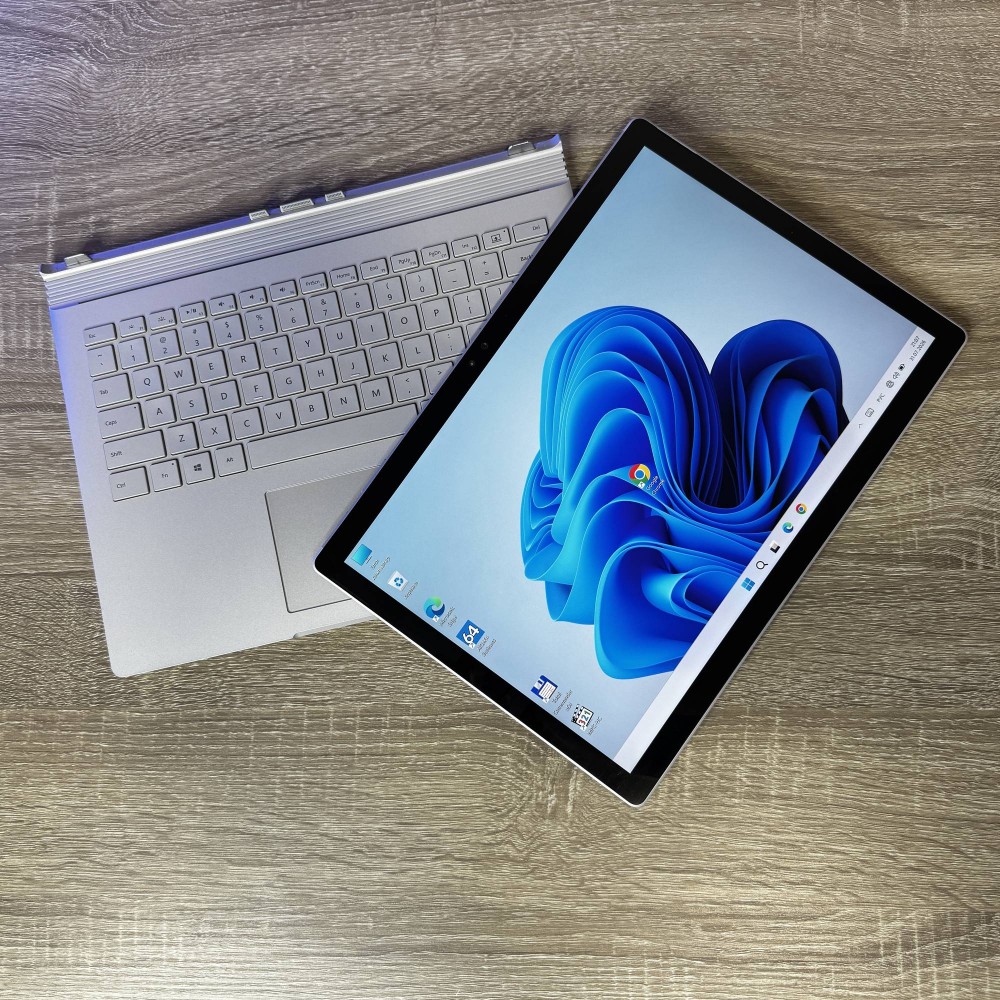 Ноутбук Microsoft Surface Book 13.5 3K IPS Touch Intel Core i7-6600U 8 RAM 256 SSD Intel HD Graphics 520 БВ