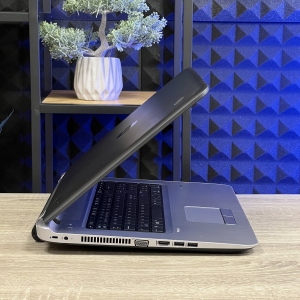 Ноутбук HP ProBook 470 G3 17.3" HD+ Intel i5-6200U 8 RAM 240 SSD AMD Radeon R7 M340 2 ГБ БВ