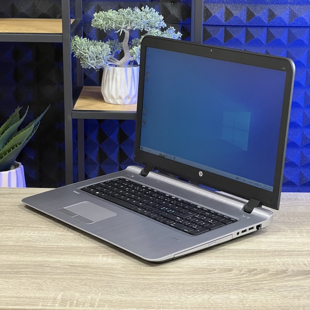 Ноутбук HP ProBook 470 G3 17.3" HD+ Intel i5-6200U 8 RAM 240 SSD AMD Radeon R7 M340 2 ГБ БВ