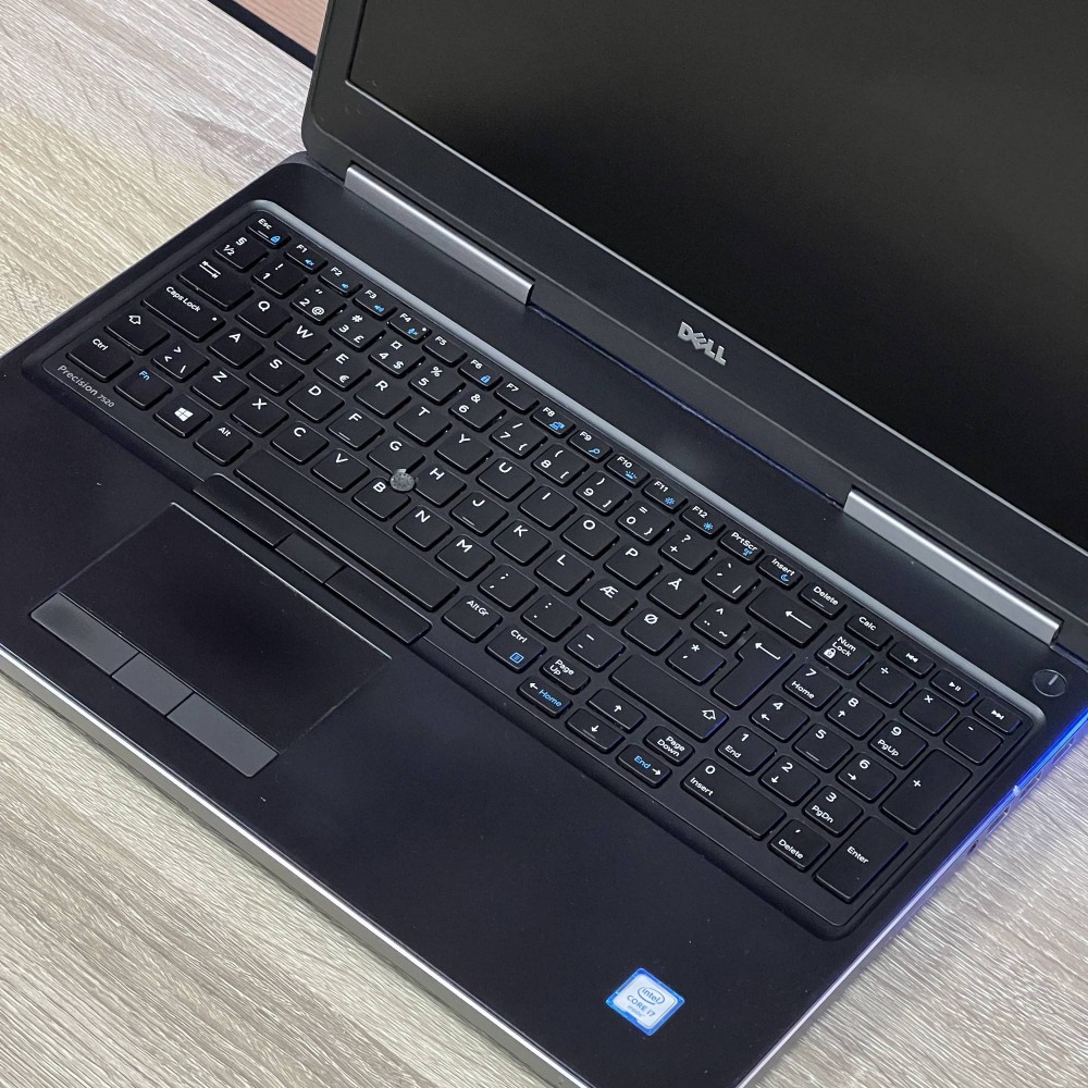 Ноутбук Dell Precision 7520 15.6 FHD IPS Intel Core i5-6300HQ 16 RAM 512 SSD NVIDIA Quadro M2200M 4 ГБ БВ