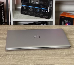 Ноутбук Dell Inspiron 5570 15.6 FHD Intel Core i7-8550U 8 RAM 128 SSD 500 HDD Intel UHD Graphics 620 БВ