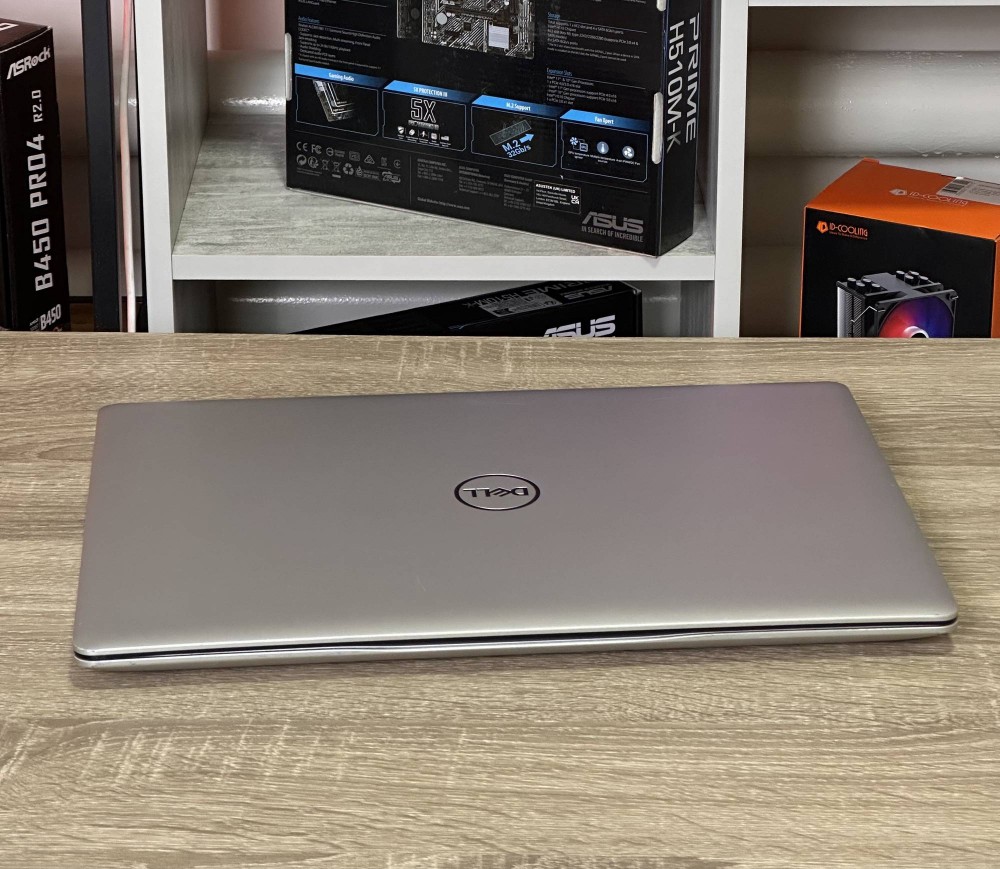Ноутбук Dell Inspiron 5570 15.6 FHD Intel Core i7-8550U 8 RAM 128 SSD 500 HDD Intel UHD Graphics 620 БВ
