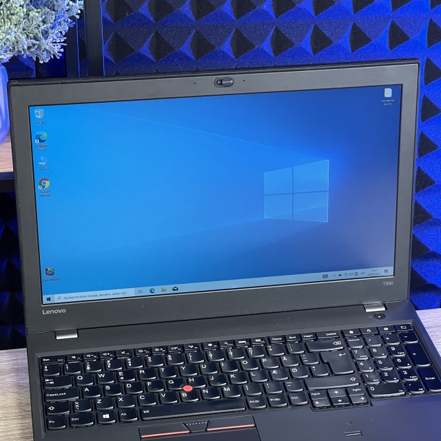 Ноутбук Lenovo ThinkPad T560 15.6" FHD IPS Intel i5-6300U 8 RAM 256 SSD Intel HD Graphics 520 БВ