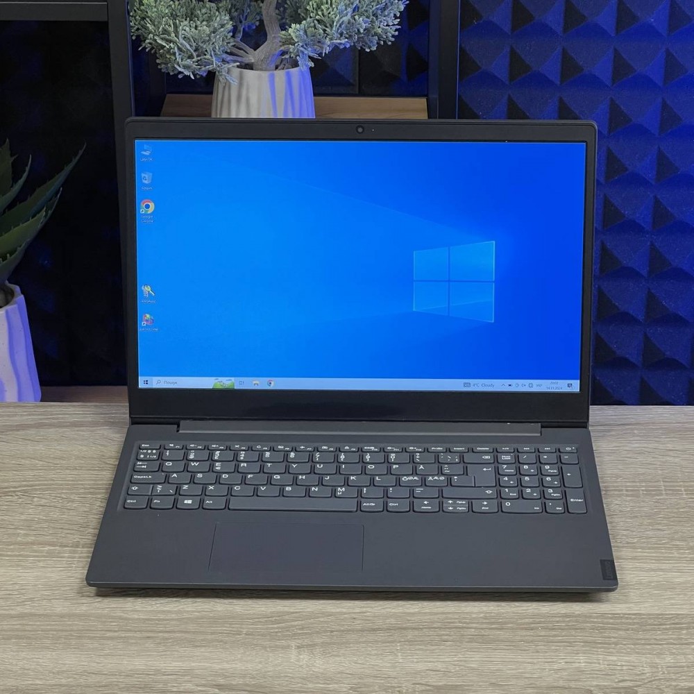 Ноутбук Lenovo V15-IIL 15.6 FHD IPS Intel Core i3-1005G1 8 RAM 240 SSD NVIDIA GeForce MX330 2 ГБ БВ