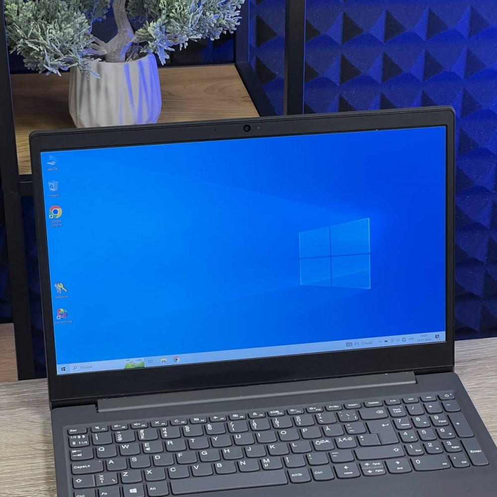 Ноутбук Lenovo V15-IIL 15.6 FHD IPS Intel Core i3-1005G1 8 RAM 240 SSD NVIDIA GeForce MX330 2 ГБ БВ